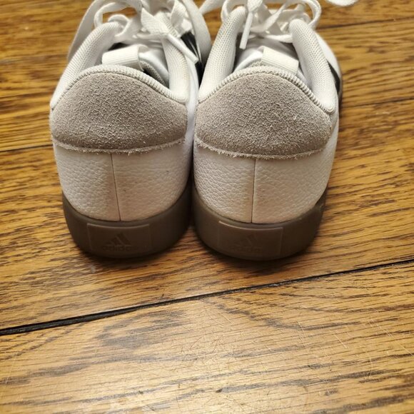 Women's Adidas athletic sneaker. Size 7.5, White, leather, Excellent Cond! - Picture 4 of 7